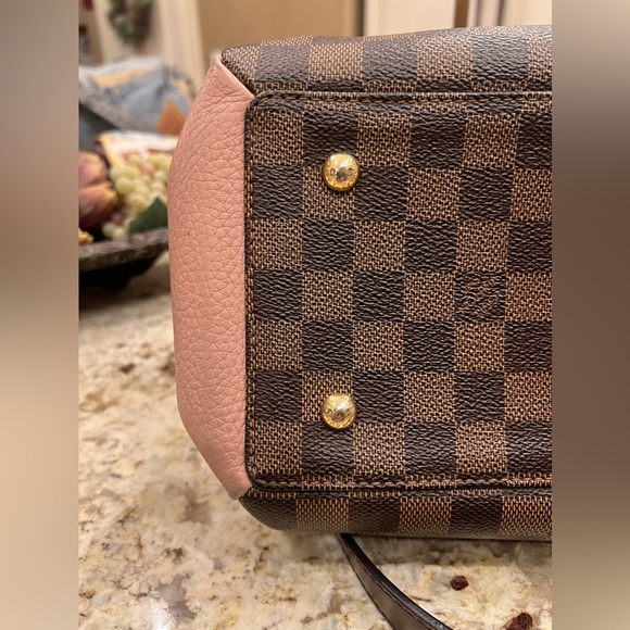 AUTHENTIC LOUIS VUITTON
Damier Canvas Ebene
Normandy Bag - Picture 10 of 16